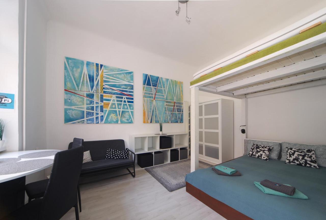 Cosy Studio Apartment With Airconditioner Budapest Exterior photo
