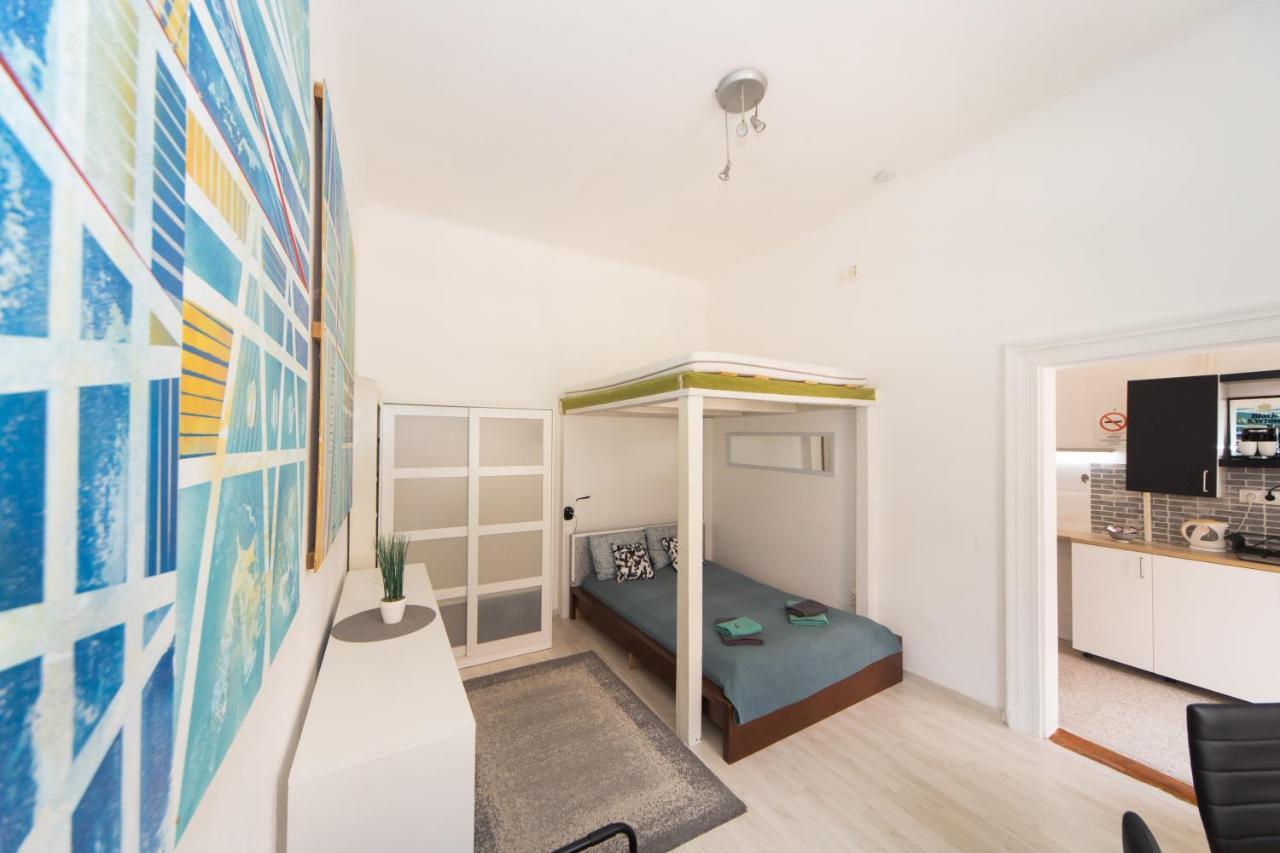 Cosy Studio Apartment With Airconditioner Budapest Exterior photo