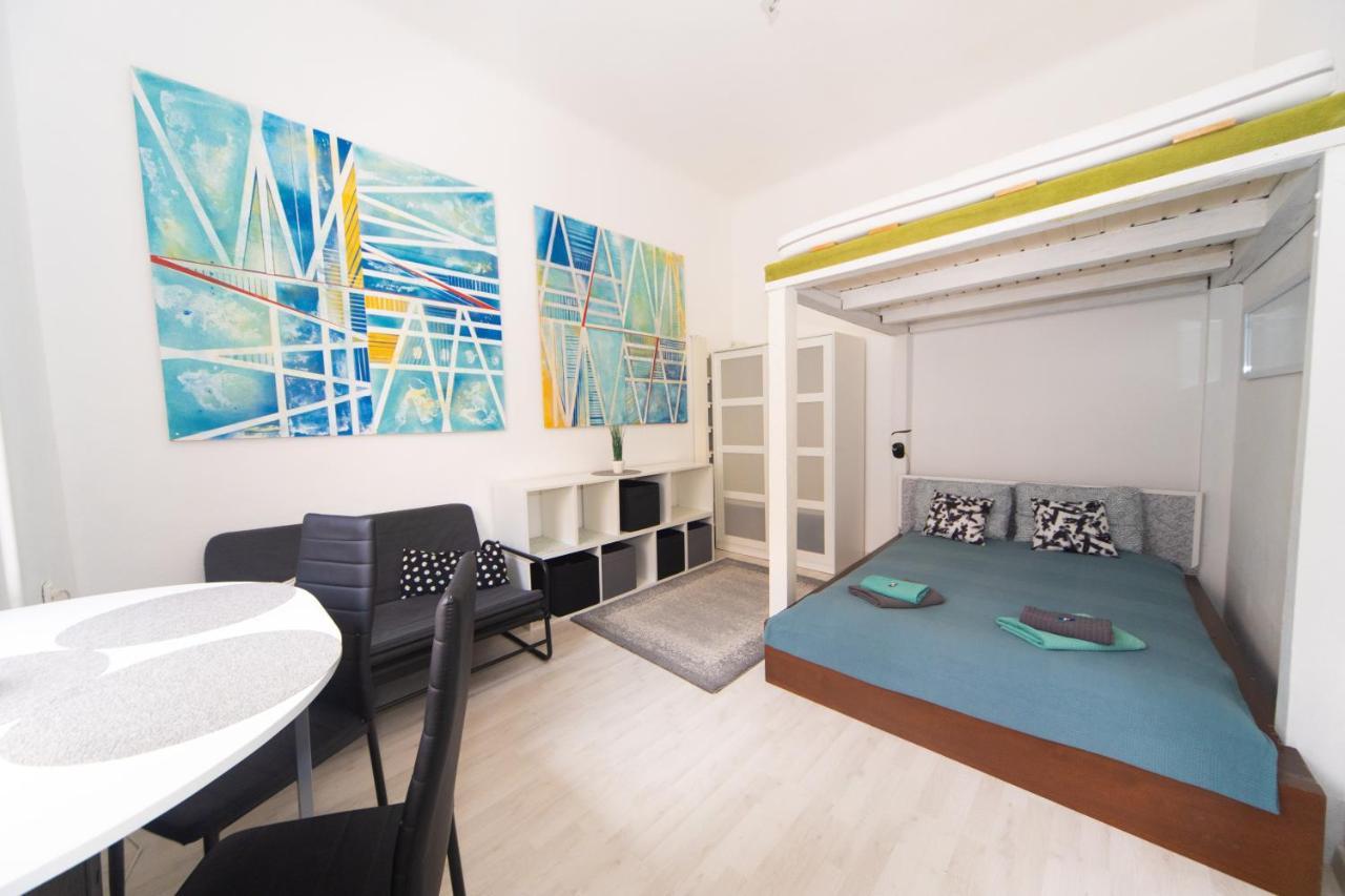 Cosy Studio Apartment With Airconditioner Budapest Exterior photo